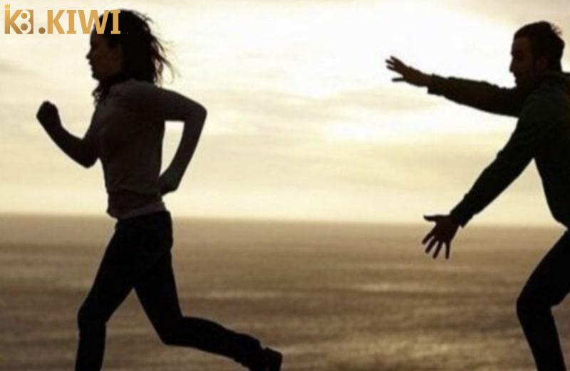 Mơ bị rượt đuổi có điềm báo ra sao? Bạn nên đánh con số gì? 7 mo ruot duoi 4